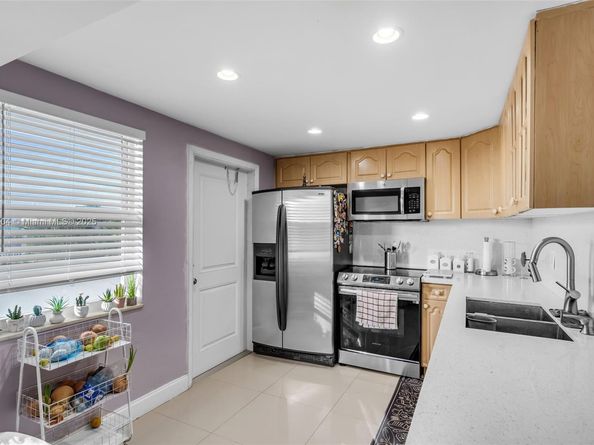 1101 NE 191st St H408, Miami FL 33179