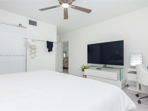 7549 Adventure Ave, North Bay Village FL 33141