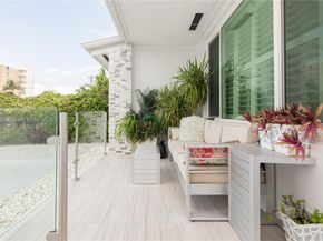 7549 Adventure Ave, North Bay Village FL 33141