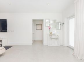 7549 Adventure Ave, North Bay Village FL 33141