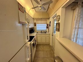 5300 Washington St N318, Hollywood FL 33021