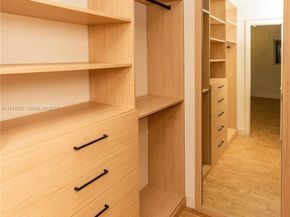 2510 NE 207th Ter, Miami FL 33180