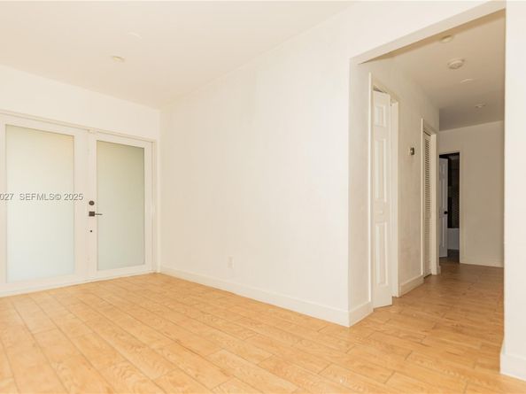 2510 NE 207th Ter, Miami FL 33180