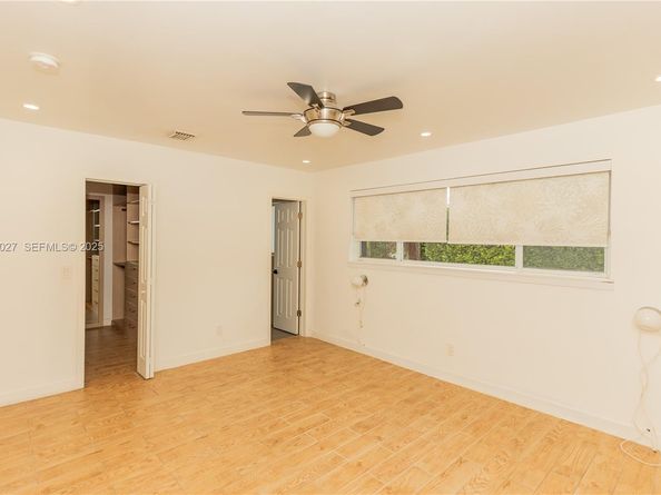 2510 NE 207th Ter, Miami FL 33180