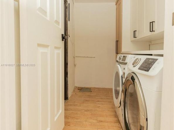 2510 NE 207th Ter, Miami FL 33180