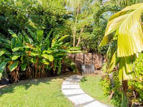 2510 NE 207th Ter, Miami FL 33180