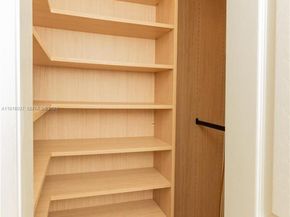 2510 NE 207th Ter, Miami FL 33180