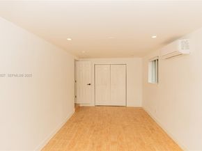 2510 NE 207th Ter, Miami FL 33180