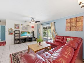 737 SW 2nd Ct, Hallandale Beach FL 33009