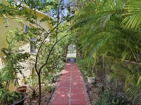 737 SW 2nd Ct, Hallandale Beach FL 33009