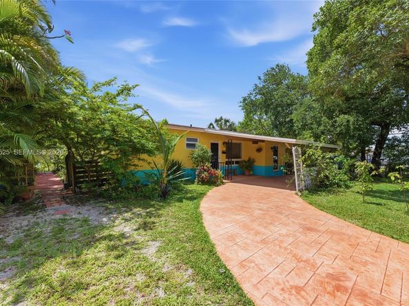 737 SW 2nd Ct, Hallandale Beach FL 33009