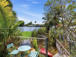 737 SW 2nd Ct, Hallandale Beach FL 33009