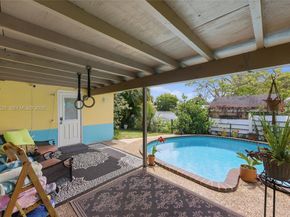 737 SW 2nd Ct, Hallandale Beach FL 33009
