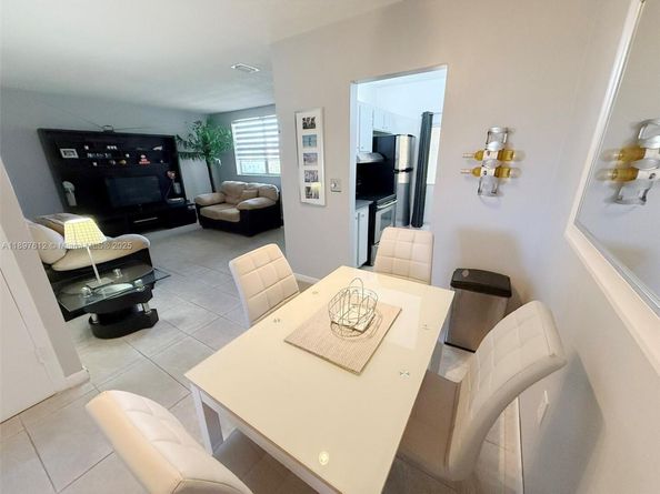 16790 NE 14th Ave 208, Miami FL 33162