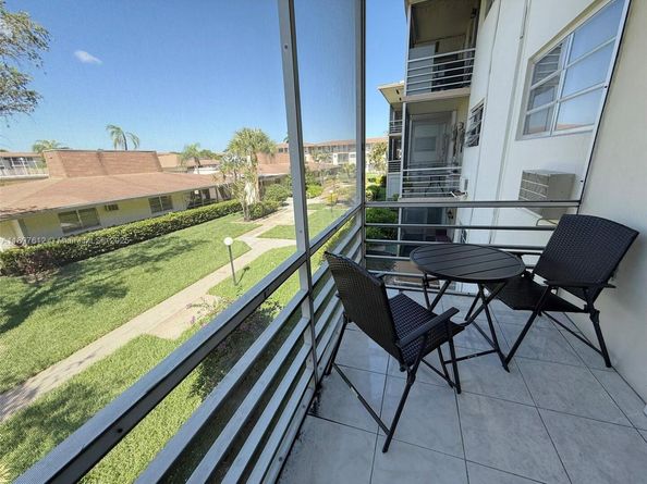 16790 NE 14th Ave 208, Miami FL 33162