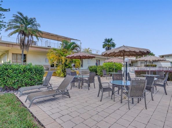 16790 NE 14th Ave 208, Miami FL 33162