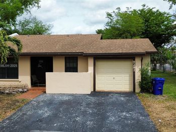 9291 E Fern Ln