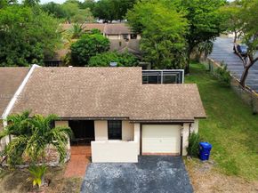 9291 E Fern Ln, Miramar FL 33025