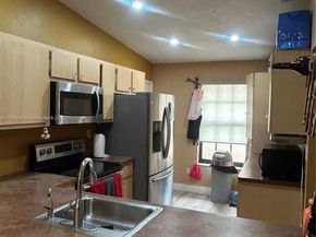 9291 E Fern Ln, Miramar FL 33025