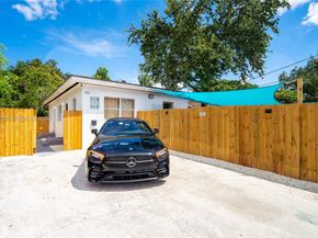 7031 NW 6th Ct, Miami FL 33150