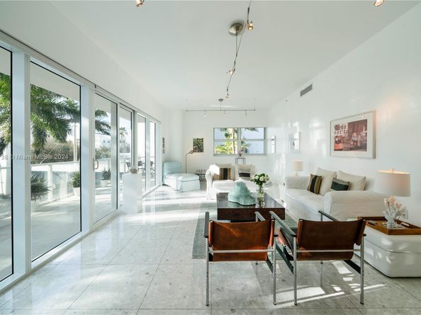 6103 Aqua Ave 301, Miami Beach FL 33141