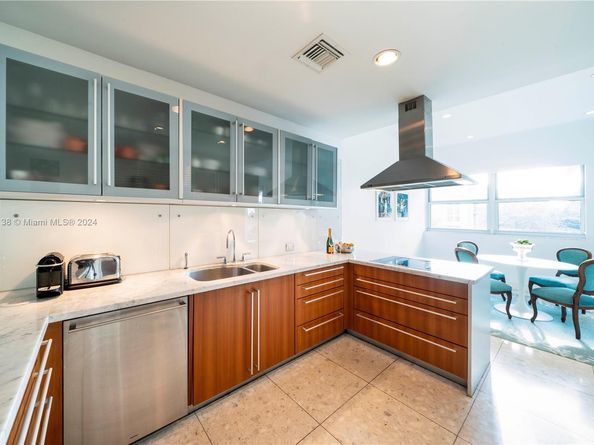6103 Aqua Ave 301, Miami Beach FL 33141