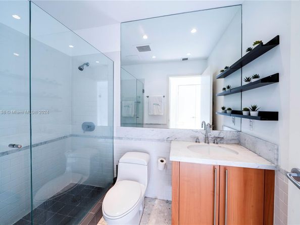 6103 Aqua Ave 301, Miami Beach FL 33141