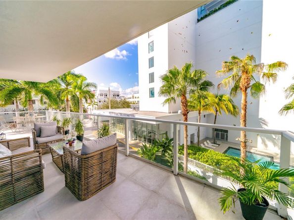 6103 Aqua Ave 301, Miami Beach FL 33141