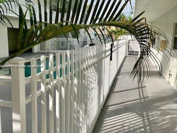 12890 NE 8th Ave 102, North Miami FL 33161