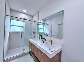 775 NE 76th St, Miami FL 33138