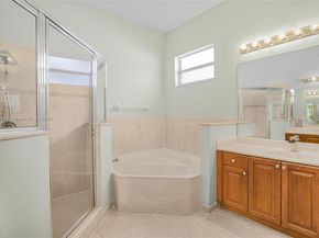 2821 Augusta Dr, Homestead FL 33035