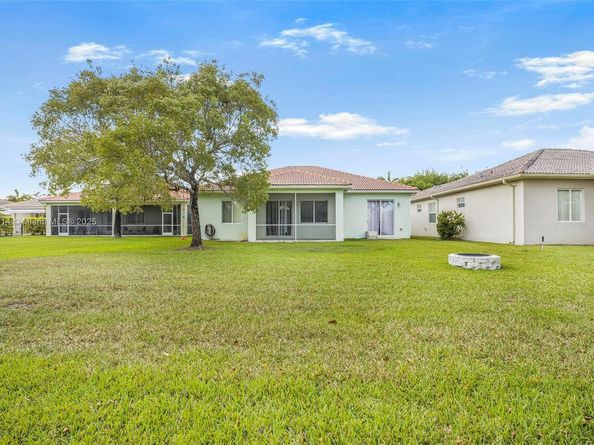 2821 Augusta Dr, Homestead FL 33035