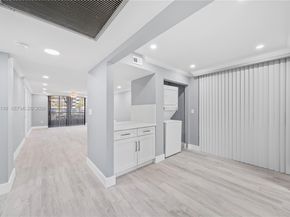 1001 Colony Point Cir 114, Pembroke Pines FL 33026