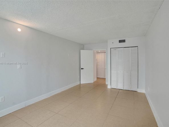 850 N Miami Ave W1810, Miami FL 33136