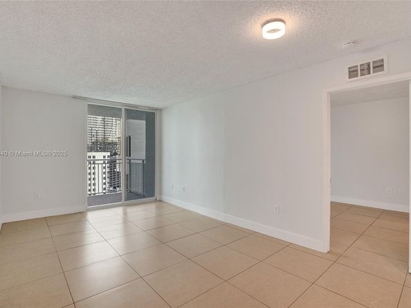 850 N Miami Ave W1810, Miami FL 33136