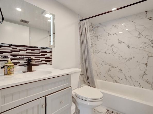 850 N Miami Ave W1810, Miami FL 33136