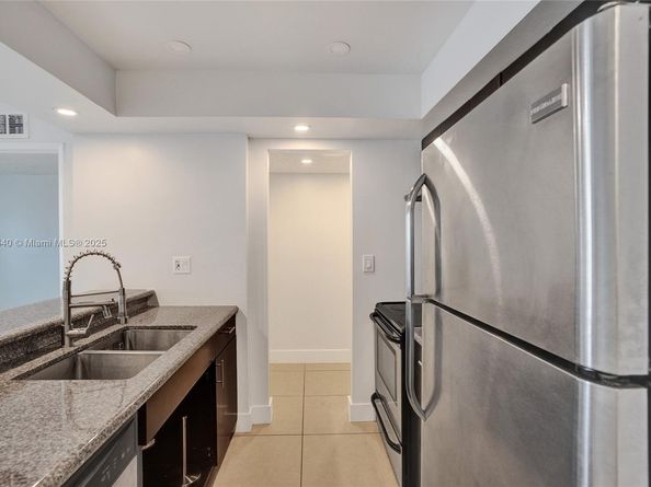 850 N Miami Ave W1810, Miami FL 33136