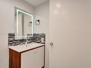 850 N Miami Ave W1810, Miami FL 33136