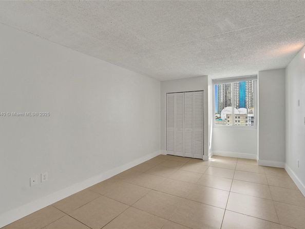 850 N Miami Ave W1810, Miami FL 33136