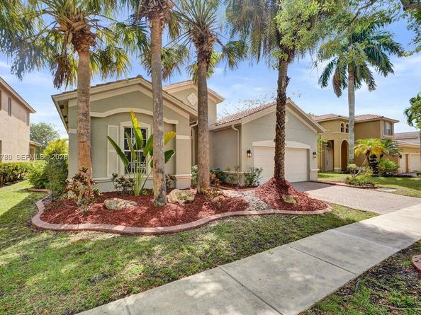 3982 W Whitewater Ave, Weston FL 33332
