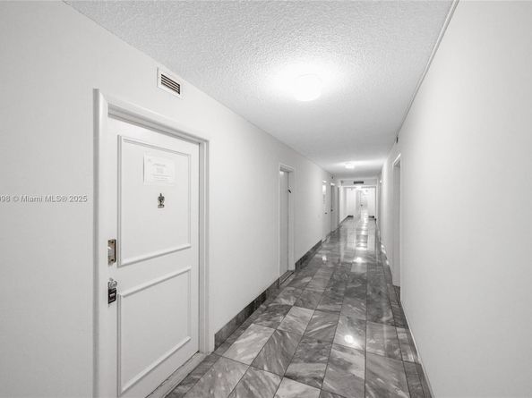 12500 NE 15th Ave 402, North Miami FL 33161