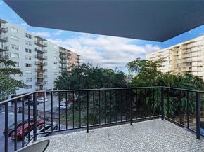 12500 NE 15th Ave 402, North Miami FL 33161