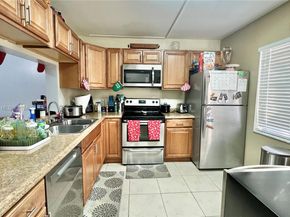 741 NW 105th Ter, Pembroke Pines FL 33026
