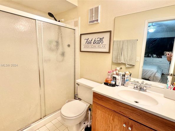 741 NW 105th Ter, Pembroke Pines FL 33026