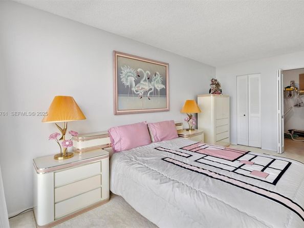 600 Parkview Dr 831, Hallandale Beach FL 33009