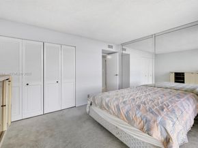 600 Parkview Dr 831, Hallandale Beach FL 33009