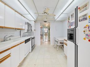 600 Parkview Dr 831, Hallandale Beach FL 33009