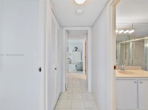 600 Parkview Dr 831, Hallandale Beach FL 33009