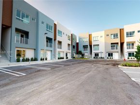 2555 NE 193rd St 2224, Miami FL 33180