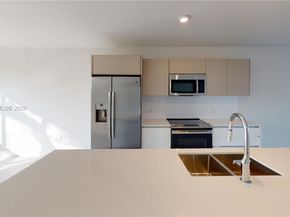 2555 NE 193rd St 2224, Miami FL 33180